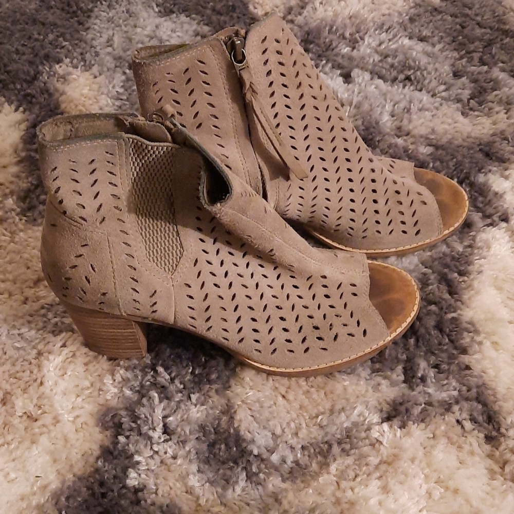Toms Heeled Sandal Shoe - Picture 4 of 10